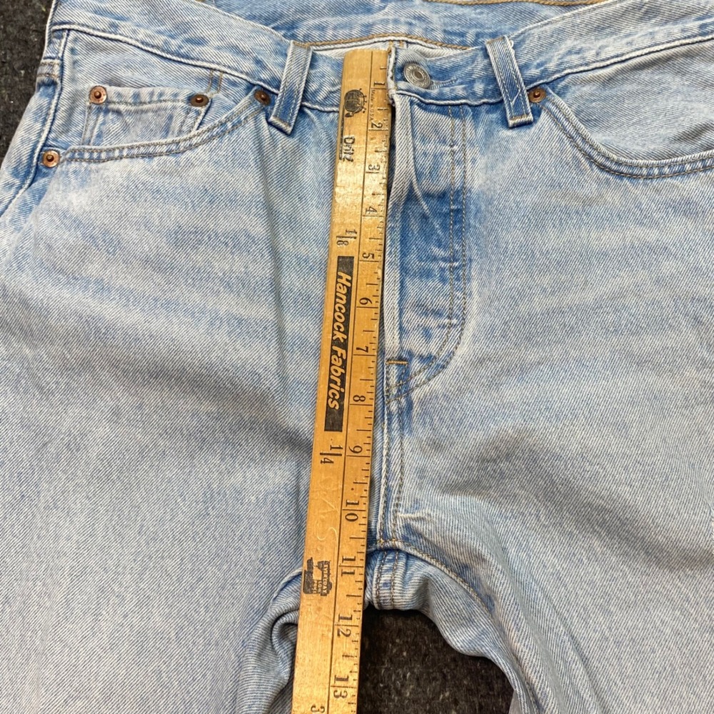 Levi 501 Original Fit Jeans Sz 29 Mens Light Blue Grunge Distressed Button Fly - Picture 10 of 13